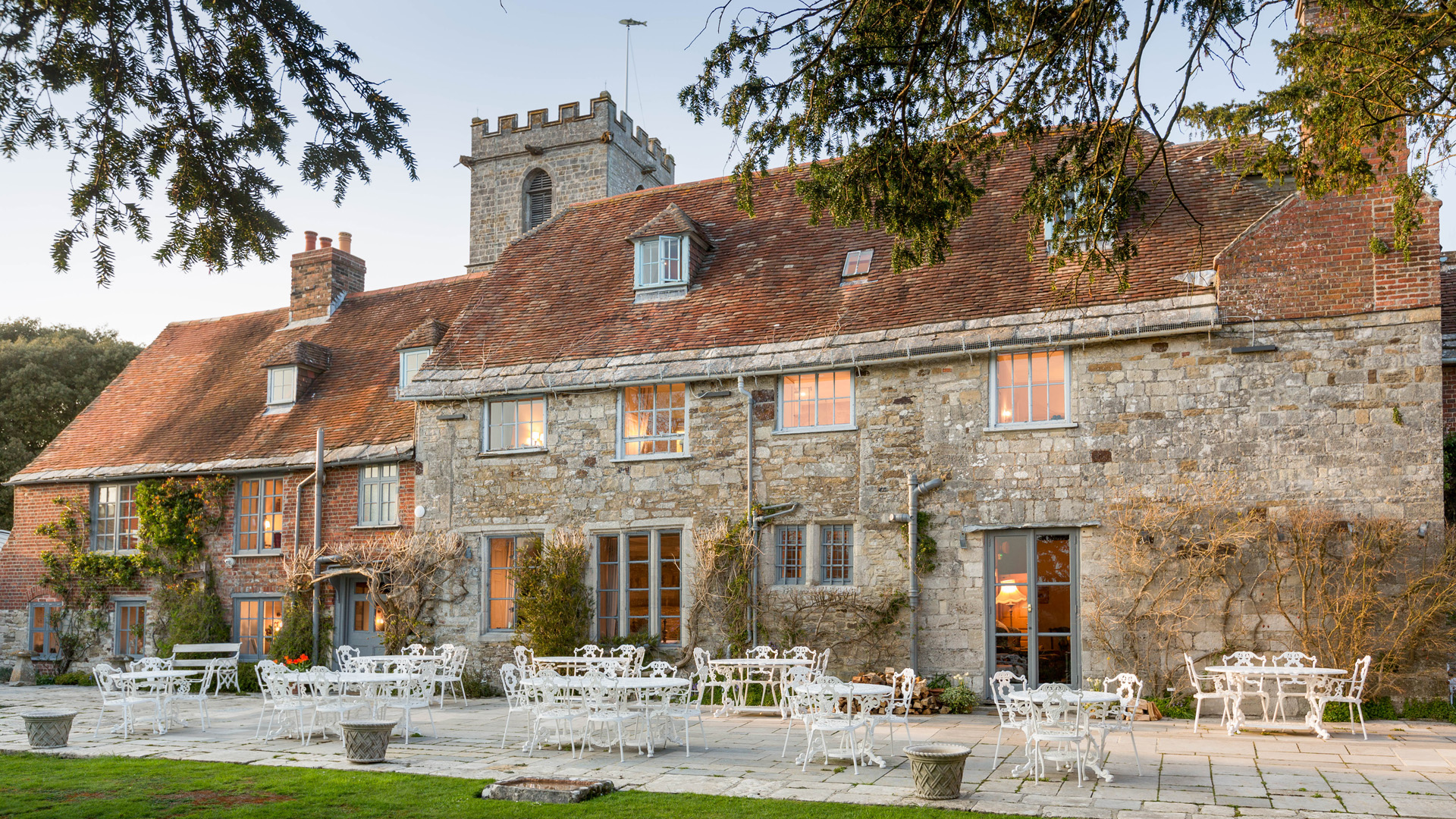 Country & Town House competition